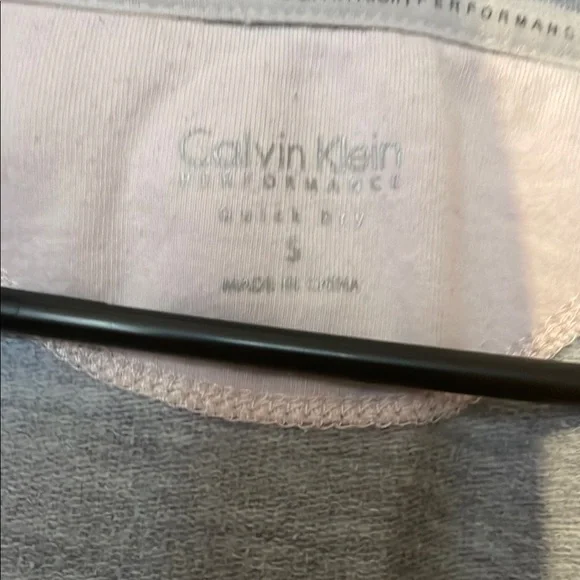 Gray V-Neck Long Sleeve Shirt - Picture 2 of 3